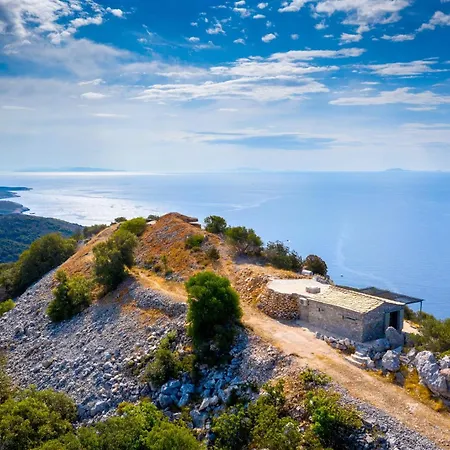 Unique Robinson-house With Breathtaking Seaview Nyaraló Pospilje